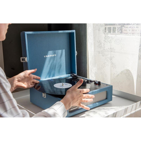 VOYAGER CROSLEY WASHED BLUE TURNTABLE